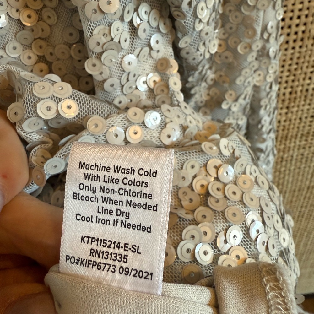 Allison Joy gray sequin top. Size L. - Picture 7 of 10